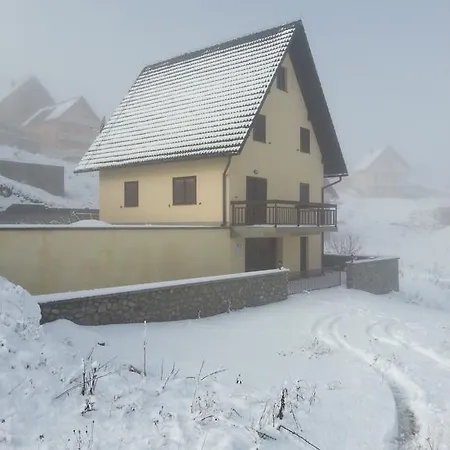 Holiday home Holiday Duje Cemalici
