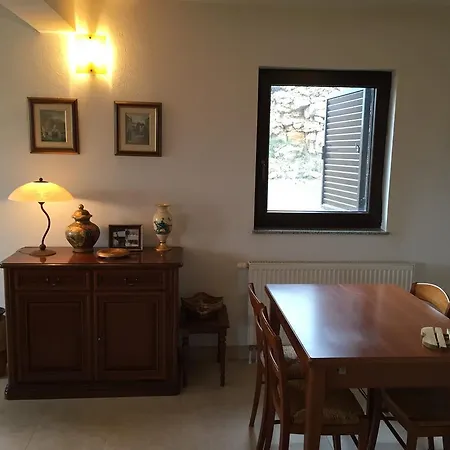 Holiday home Holiday Duje Cemalici
